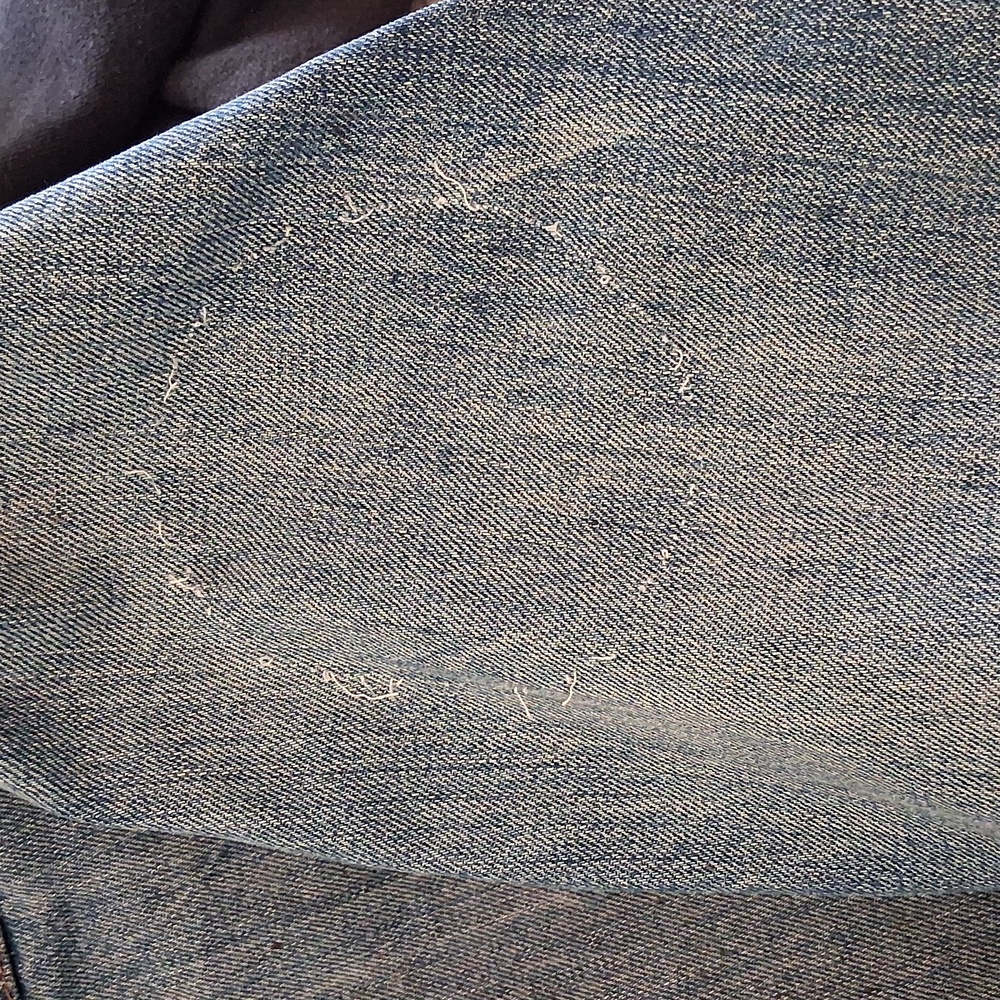 Classic Levis Thrashed Distressed Denim Jacket - Picture 10 of 15